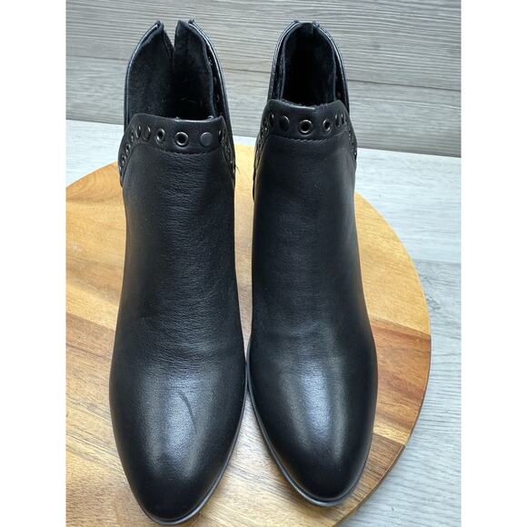 Bueno Women’s Cora Ankle Boots Booties Black Nubuck Eyelet Block Zip. Read. - Picture 5 of 10